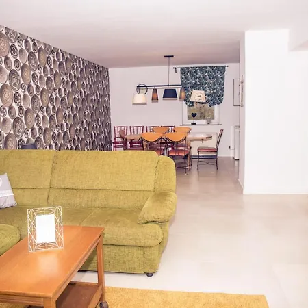 Lovely 2 Near Playmobil Appartement *
